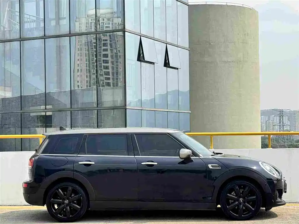 MINI Clubman 2019 — фото 9