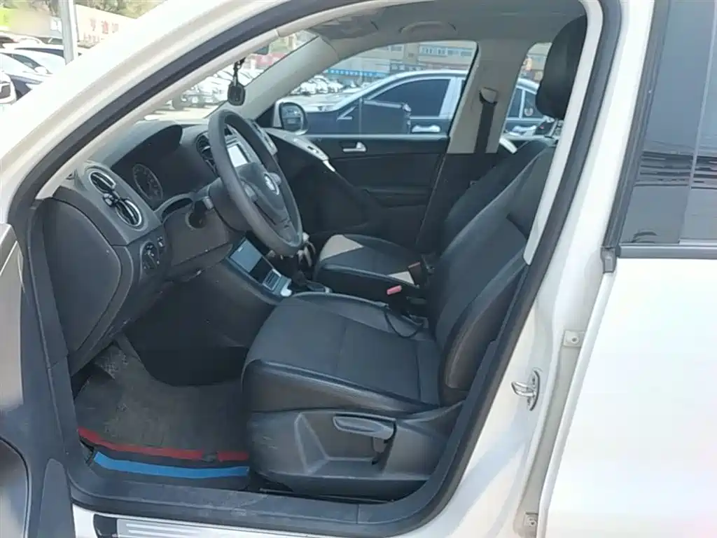 Volkswagen Tiguan 2015 — фото 15