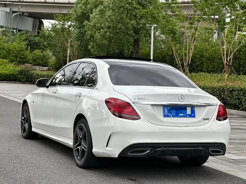 Mercedes-Benz C-Class 2021