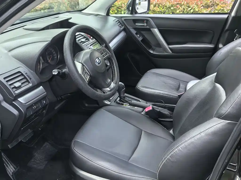 Subaru Forester 2015 — фото 7