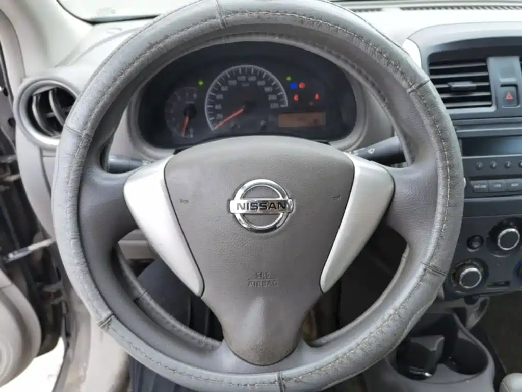 Nissan Sunny 2016 — фото 11