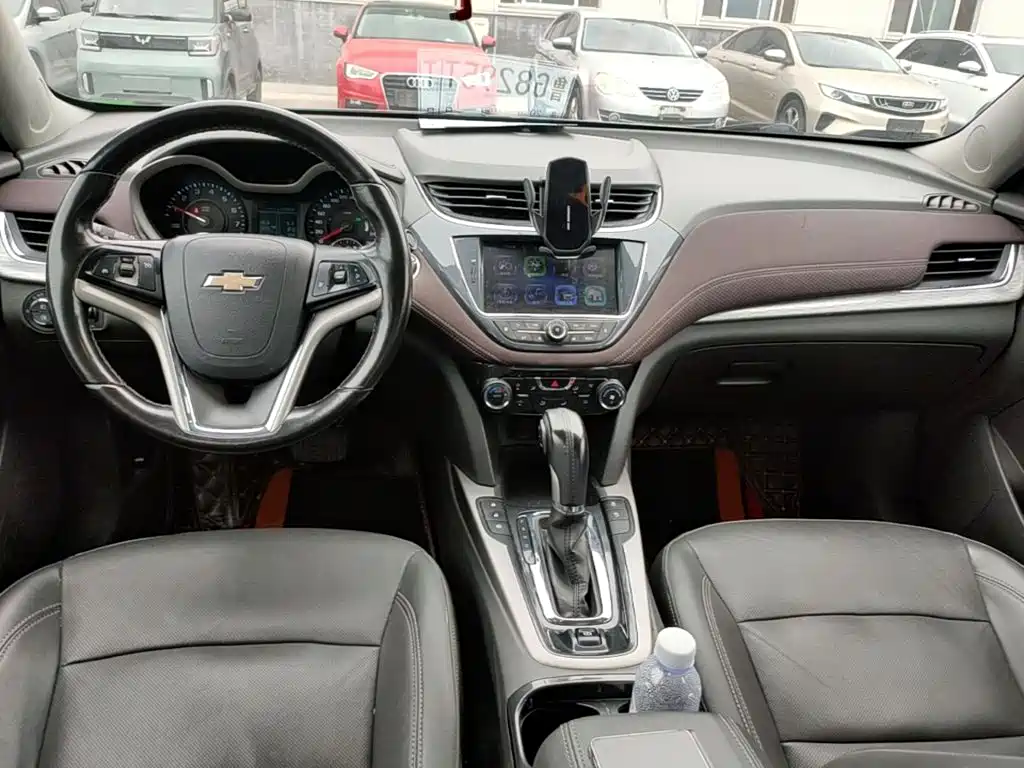 Chevrolet Malibu 2017 — фото 10