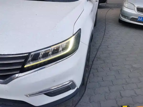 Roewe RX5 2016