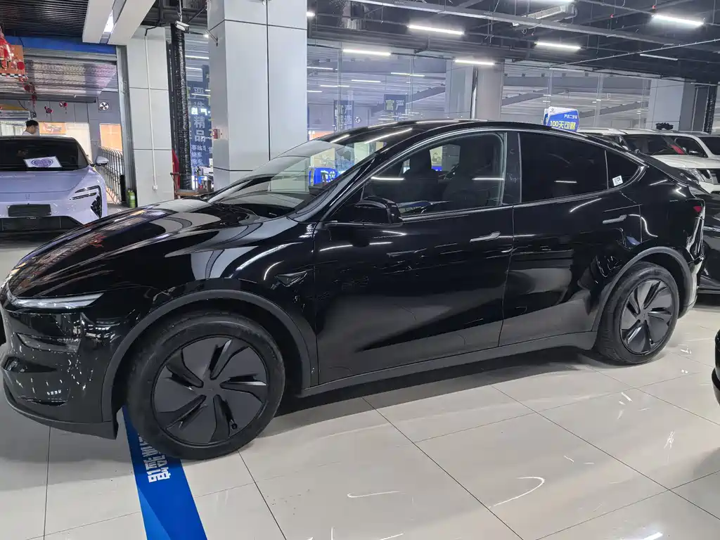 Tesla Model Y 2026 — фото 4