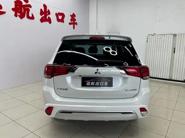 Mitsubishi Outlander 2022