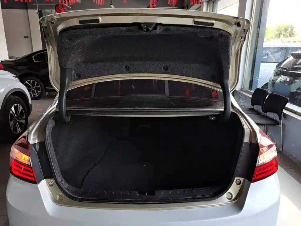 Honda Accord 2017 — фото 19