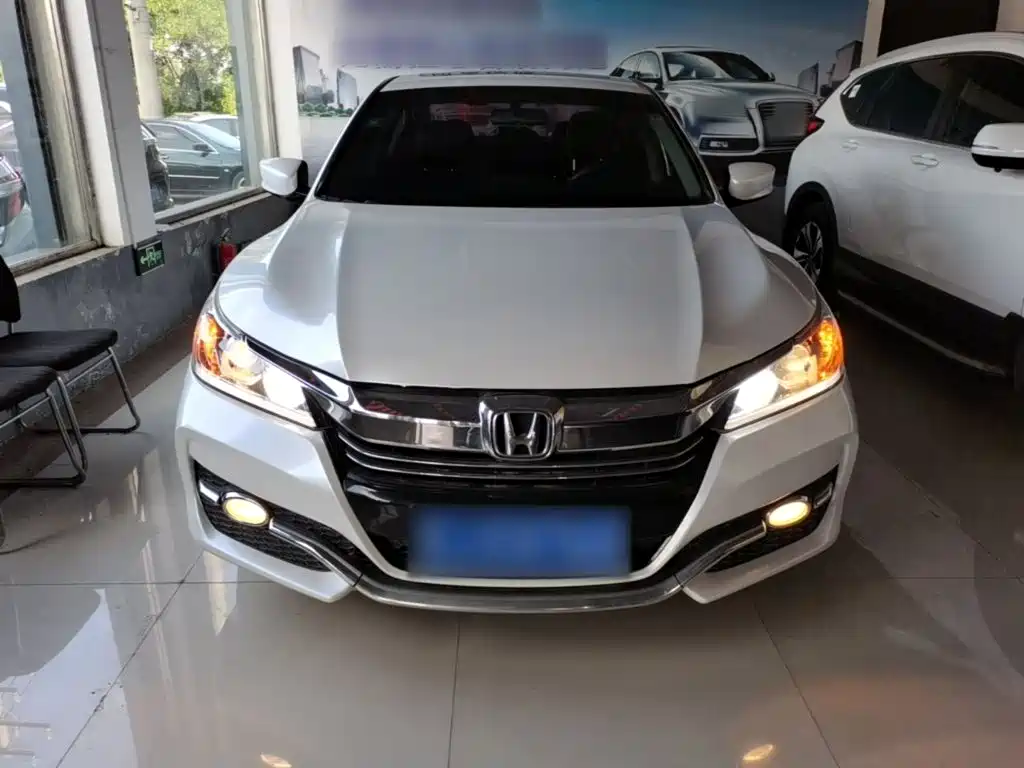 Honda Accord 2017 — фото 3