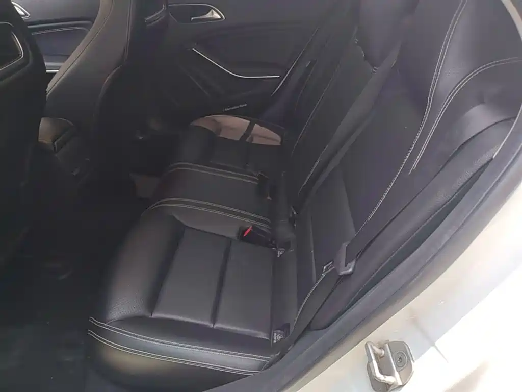 Mercedes-Benz GLA 2018 — фото 17