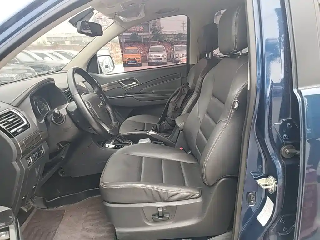 Isuzu D-MAX 2021 — фото 15