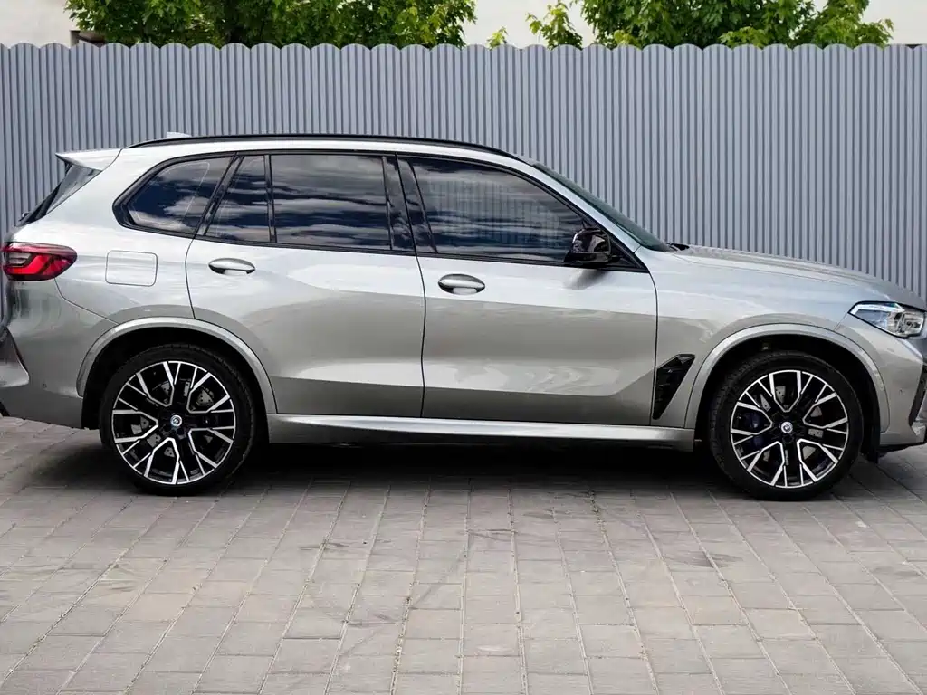 BMW X5 M 2023 — фото 5