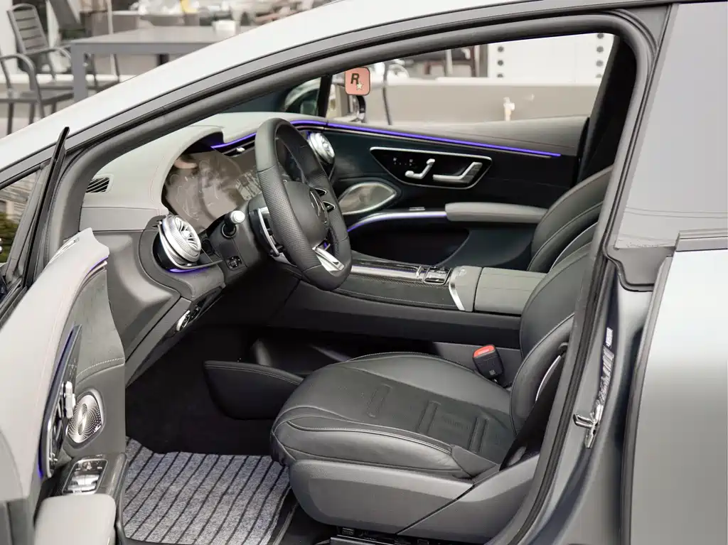 Mercedes-Benz EQS AMG 2025 — фото 11