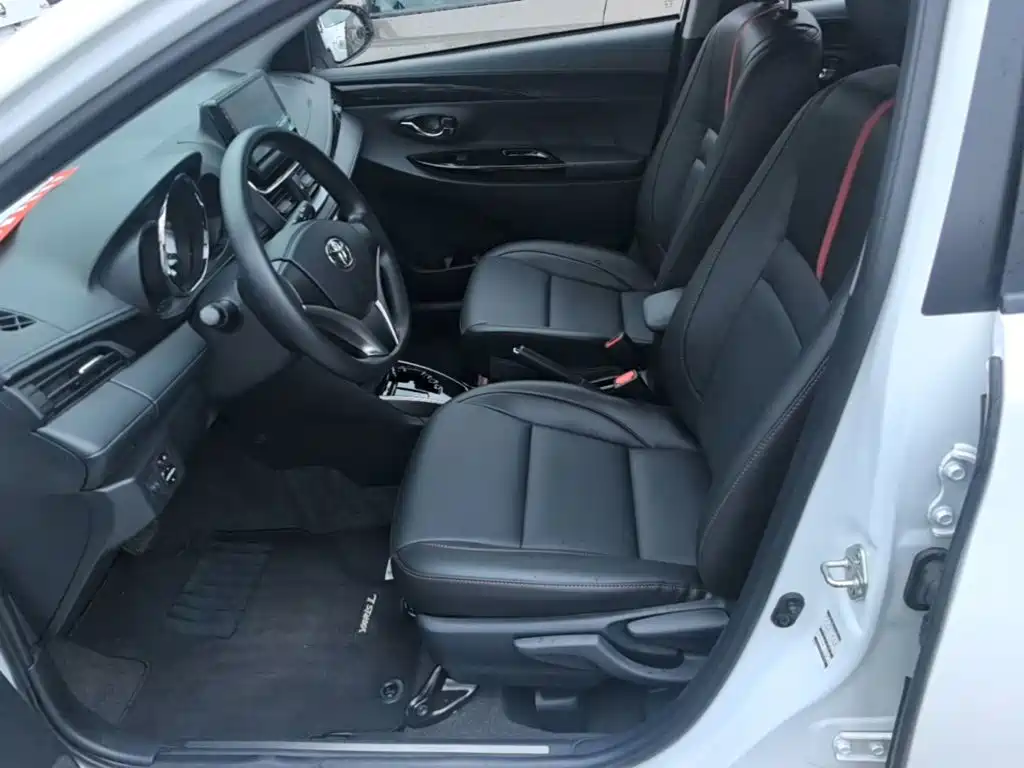 Toyota Yaris L 2020 — фото 15