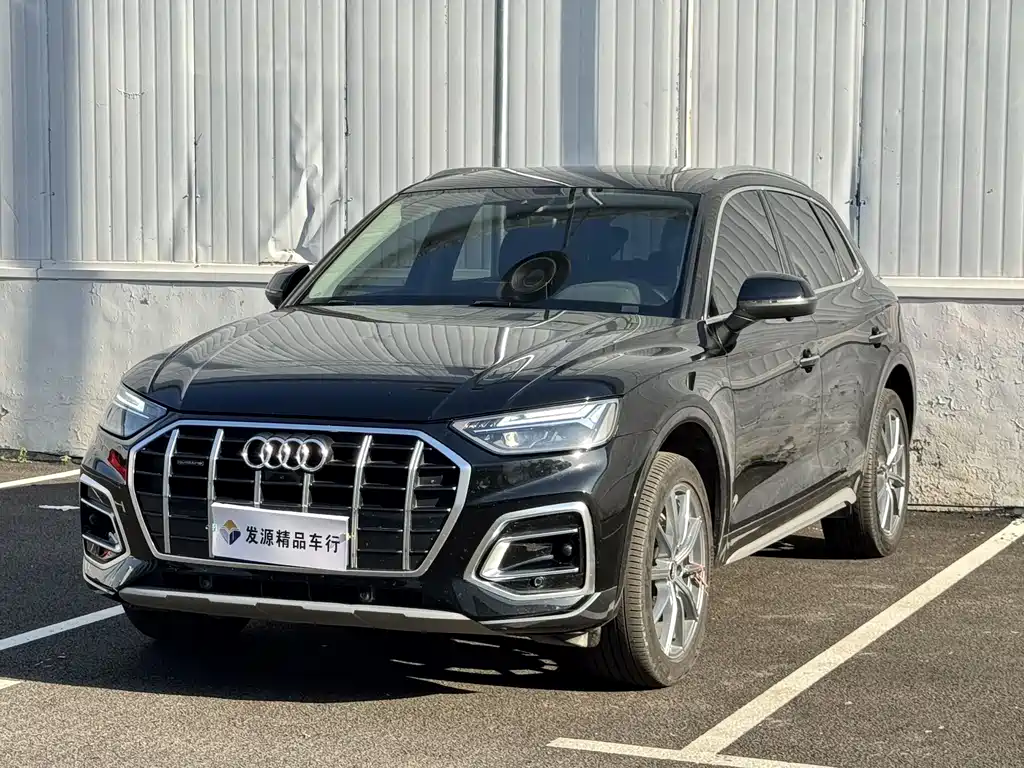 Audi Q5L 2023 — фото 1