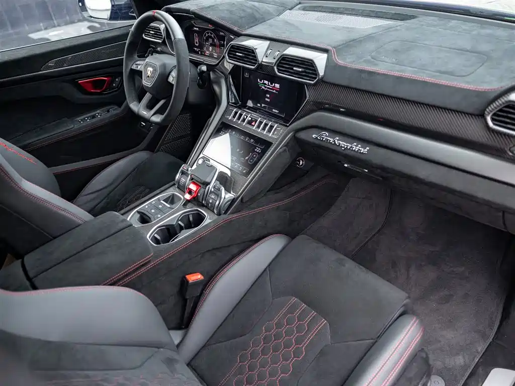 Lamborghini Urus 2023 — фото 12