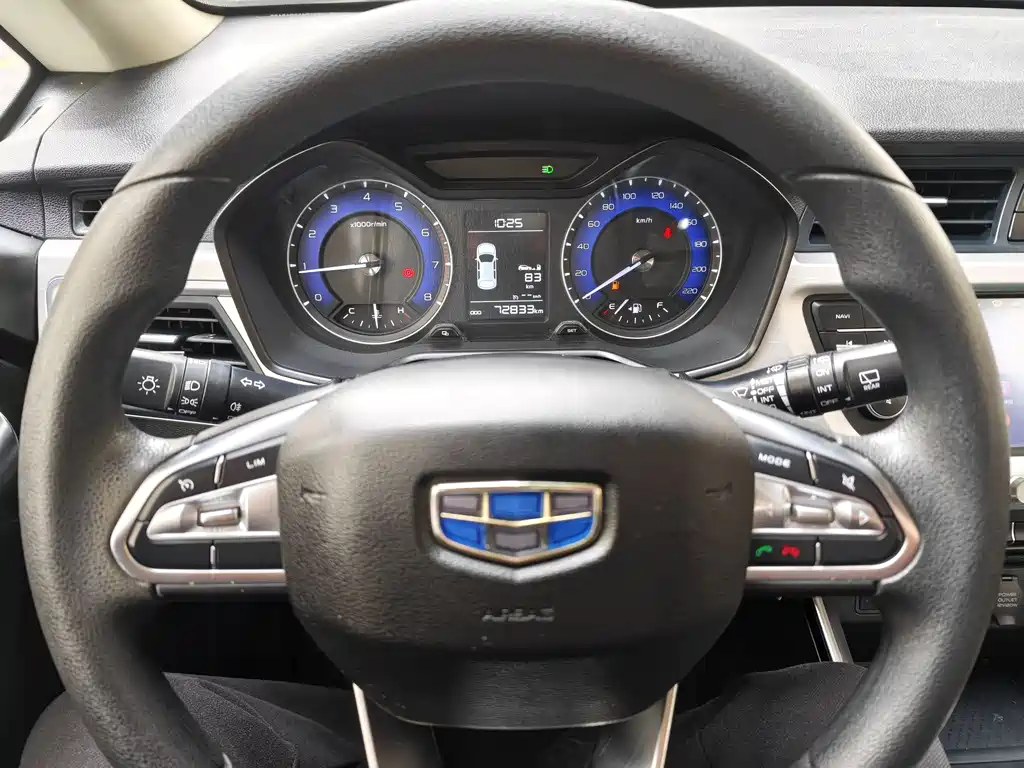 Geely Vision X3 2020 — фото 10