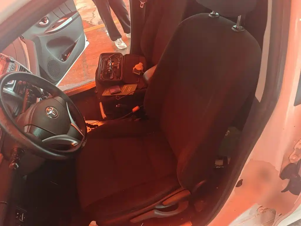 Toyota Yaris L 2016 — фото 12