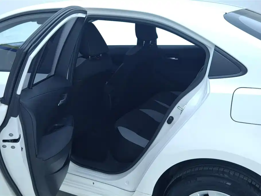 Toyota Corolla 2022 — фото 10