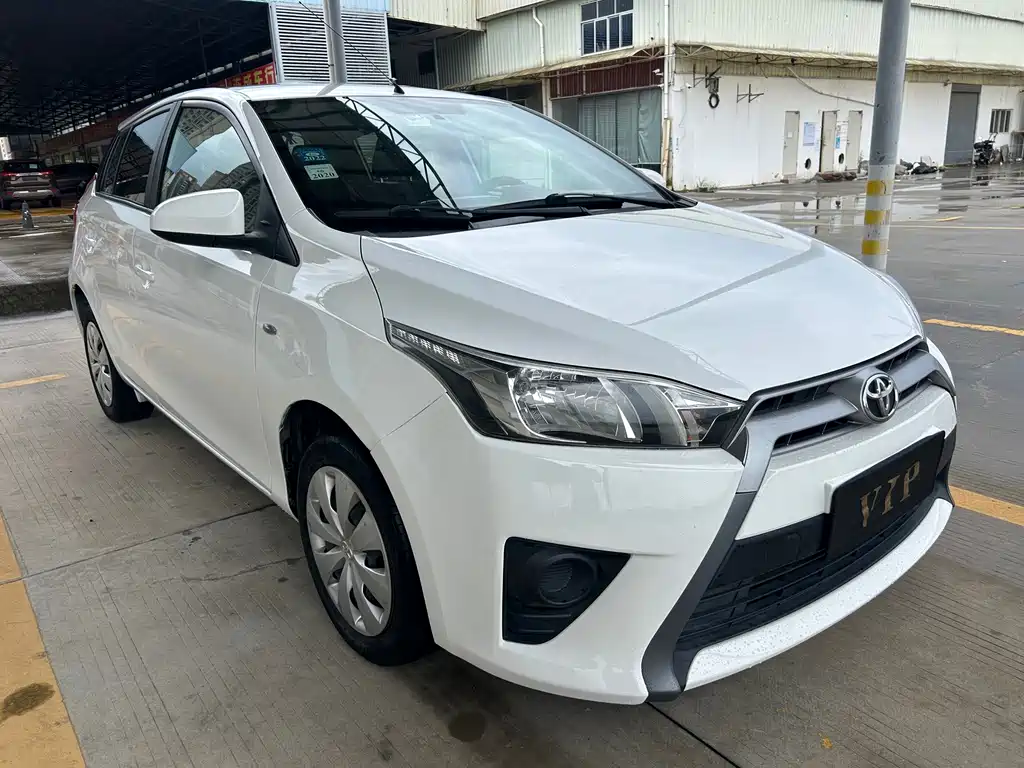 Toyota Yaris L 2016