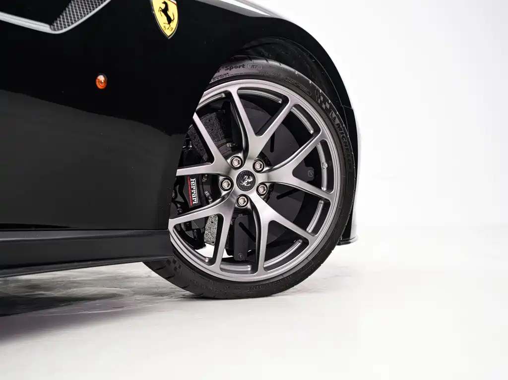 Ferrari 599 2011 — фото 12
