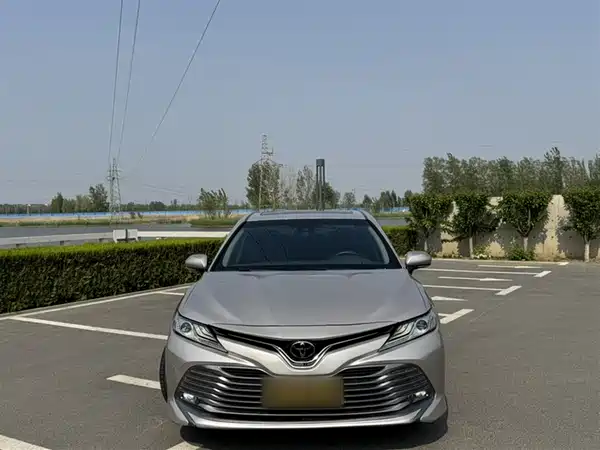 Toyota Camry 2019