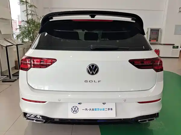 Volkswagen Golf 2024