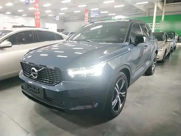 Volvo XC40 2022