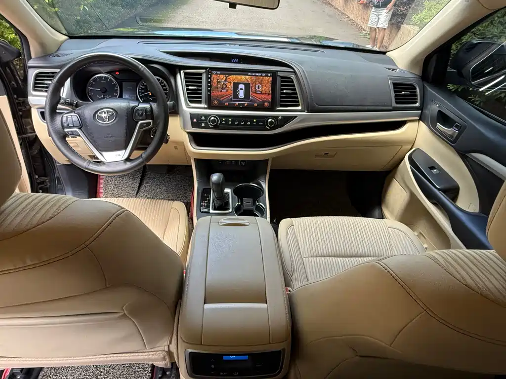Toyota Highlander 2018 — фото 11