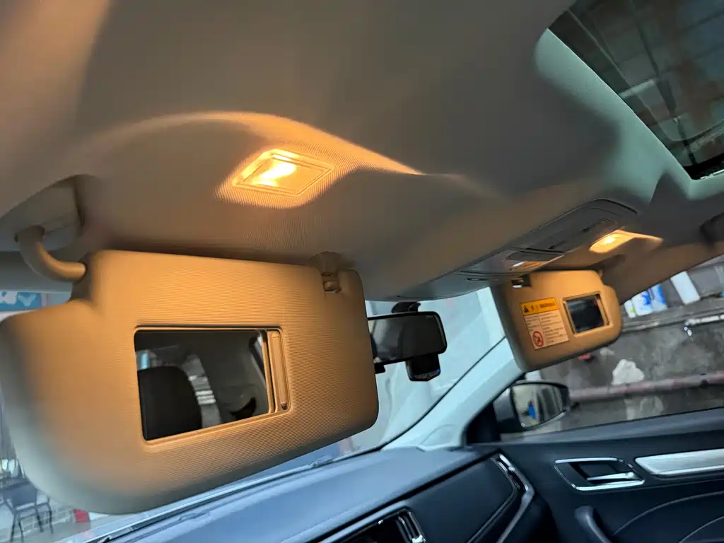 Roewe i6 New Energy 2018 — фото 25