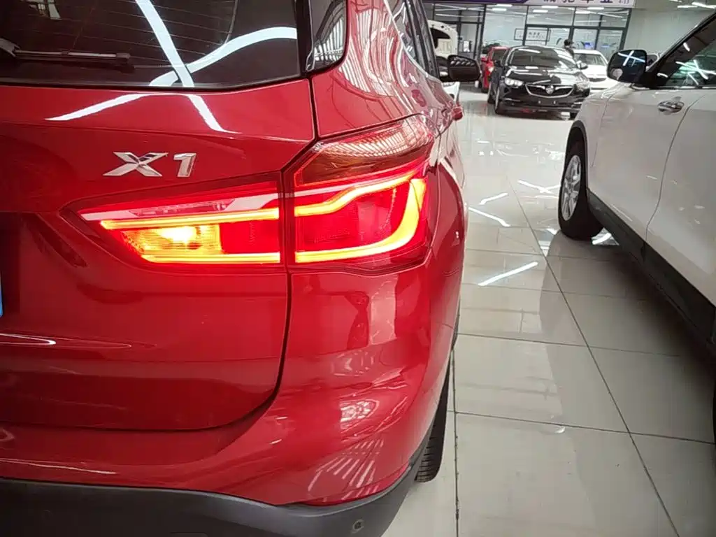 BMW X1 2018 — фото 8