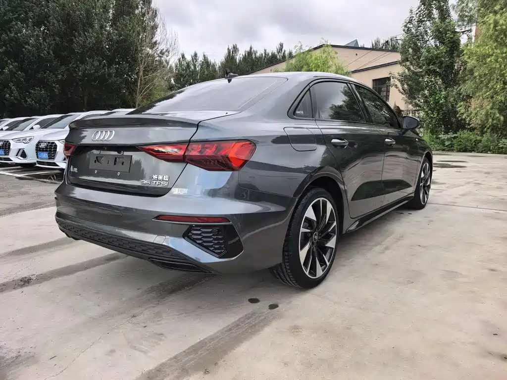 Audi A3 2022 — фото 18