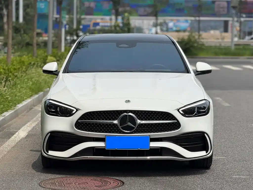 Mercedes-Benz C-Class 2025