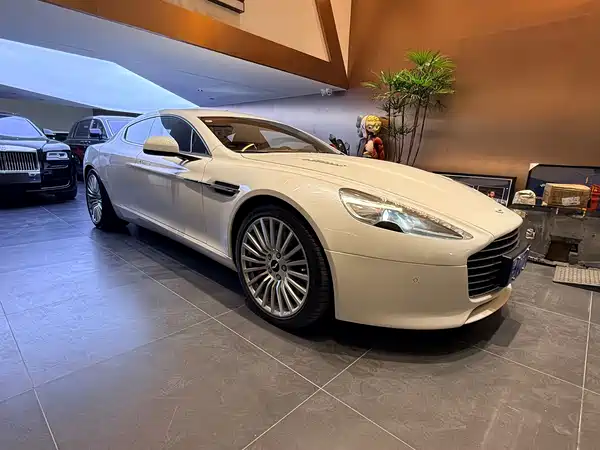 Aston Martin Rapide 2013