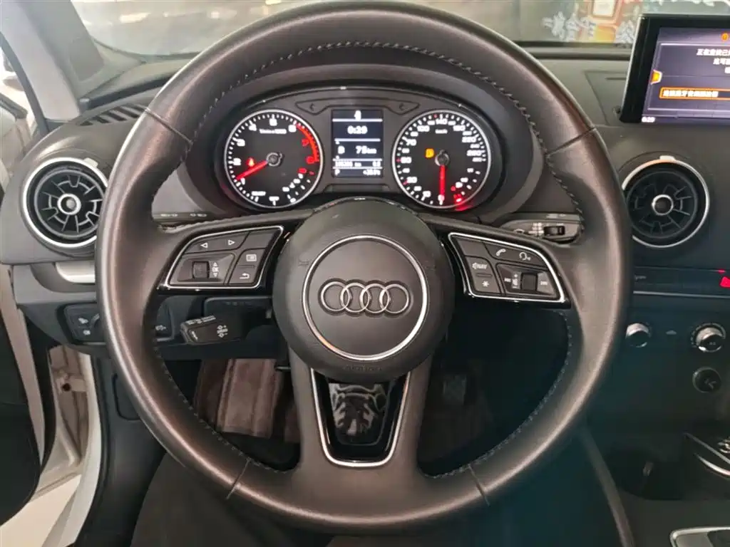 Audi A3 2021 — фото 11