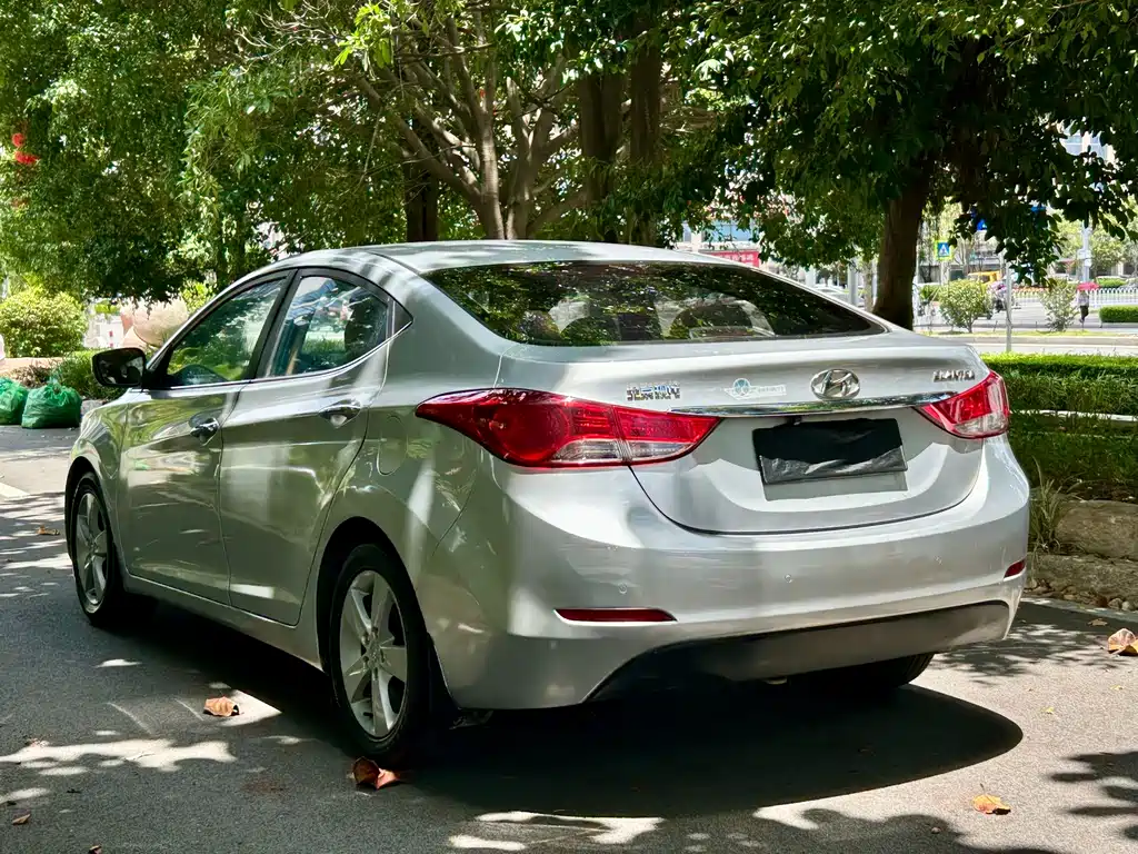 Hyundai Elantra 2013