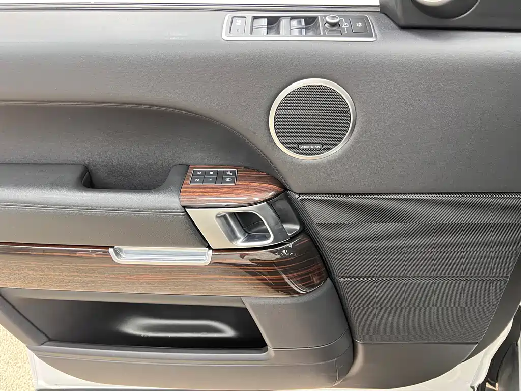 Land Rover Range Rover 2018 — фото 13