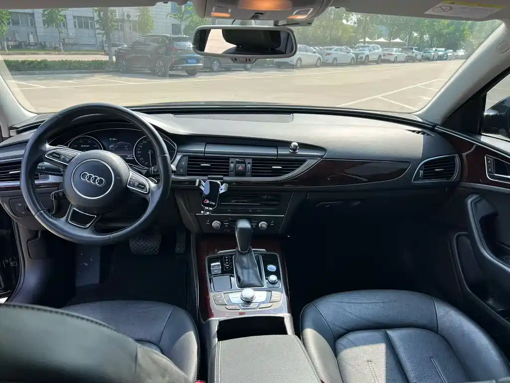Audi A6L New Energy 2019 — фото 9