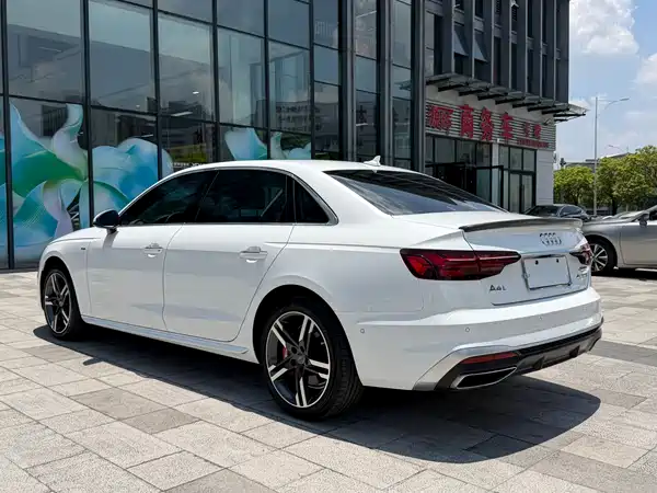 Audi A4L 2021