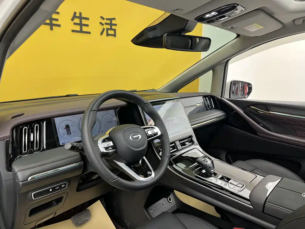 GAC Trumpchi M8 2024 — фото 3