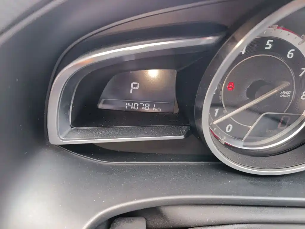 Mazda 3 Angkesela 2015