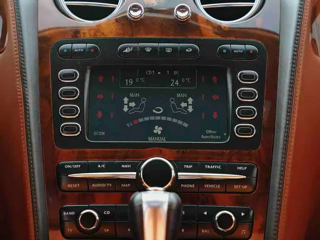 Bentley Flying Spur 2008 — фото 15