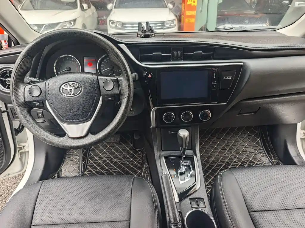 Toyota Corolla 2017 — фото 13