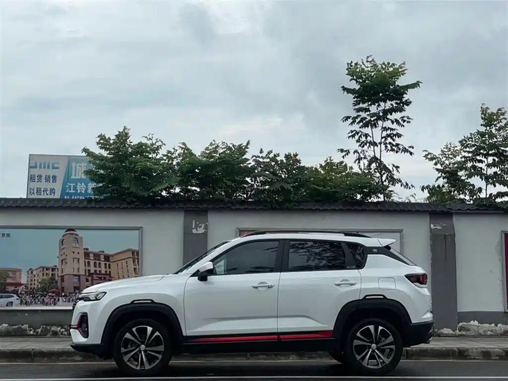 Changan CS35PLUS 2023 — фото 4