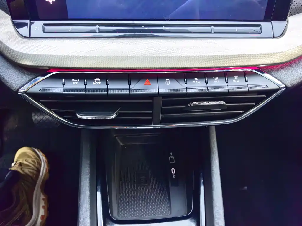 Skoda Octavia 2021 — фото 15