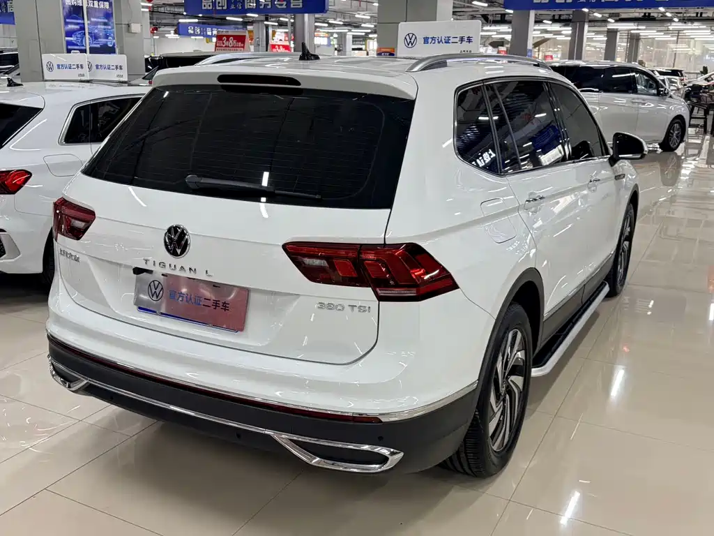Volkswagen Tiguan L 2023 — фото 4