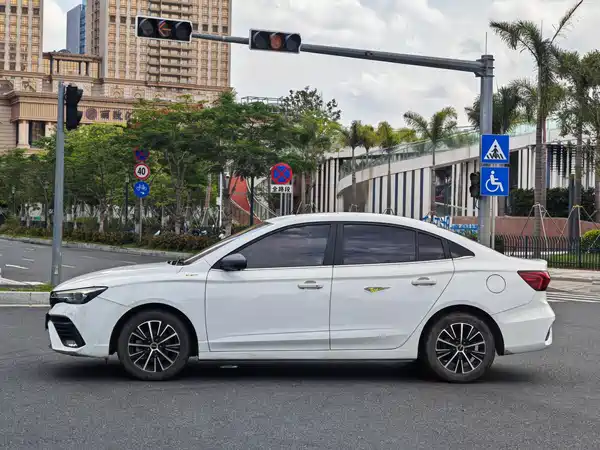 Roewe i5 2021