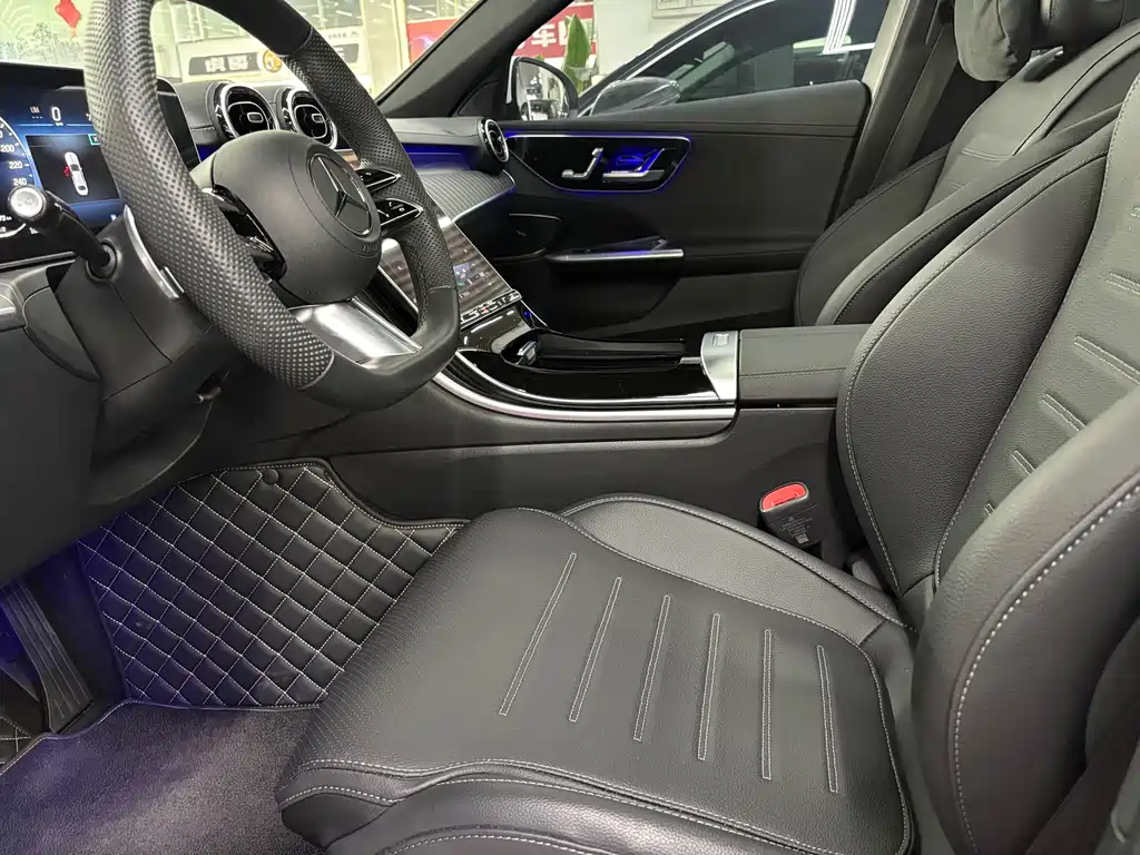 Mercedes-Benz C-Class 2023 — фото 8