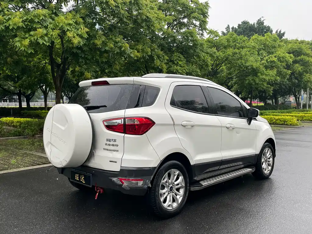 Ford Ecosport 2015 — фото 10