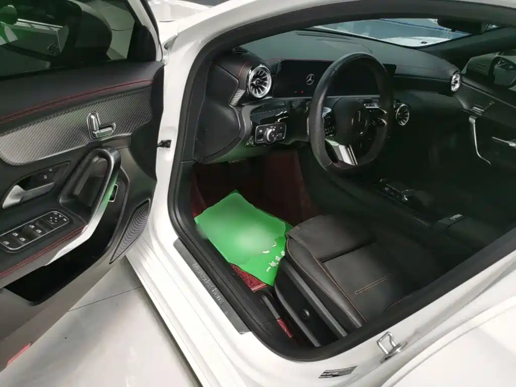 Mercedes-Benz A-Class 2024 — фото 16