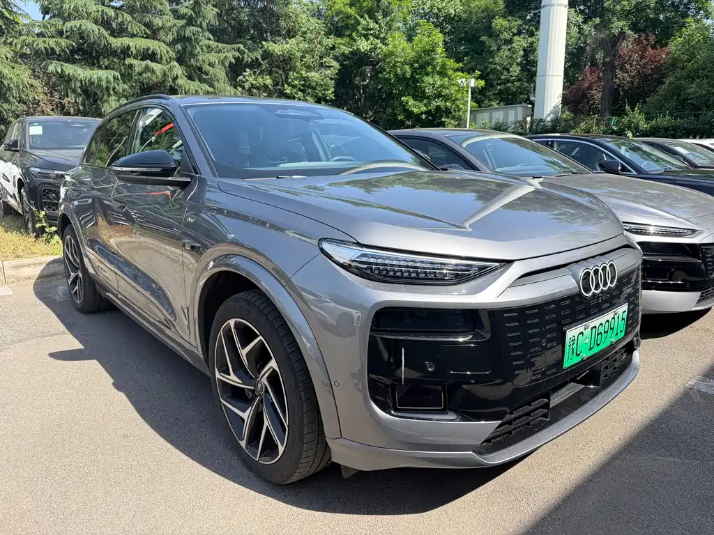 Audi Q6L e-tron 2025 — фото 2