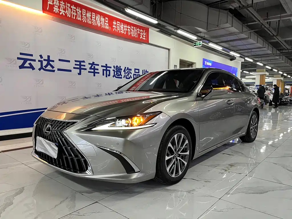Lexus ES 2023 — фото 2